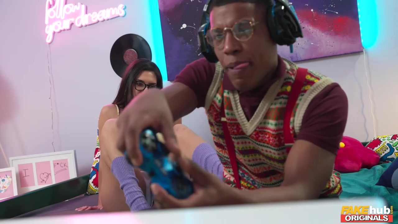 Толстушка в эротике с узбеком