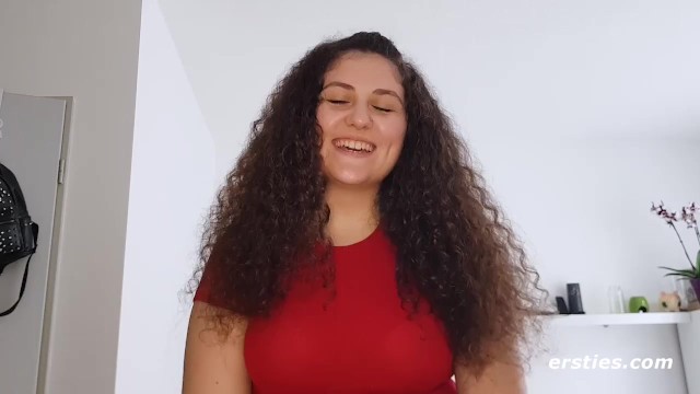 Аварская вульва покоряет мир