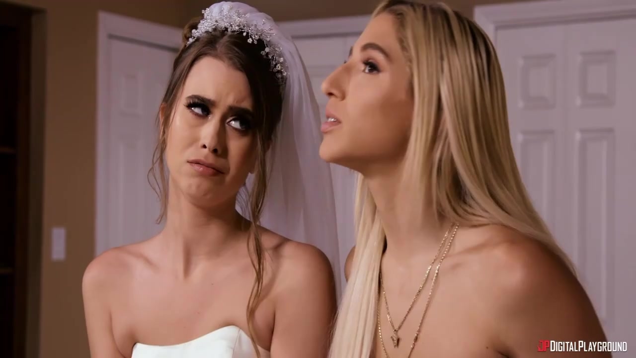 Турецкая супруга умело отсасывает член